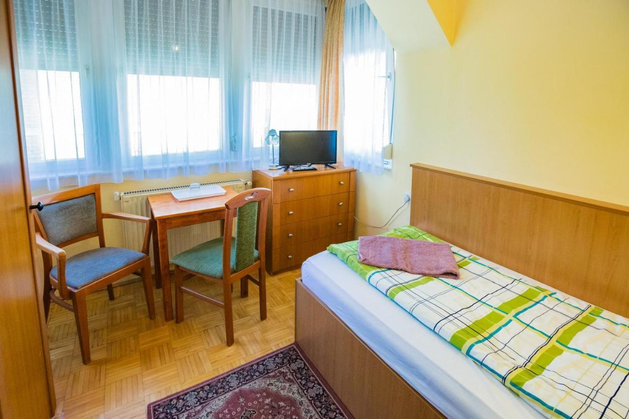 בודפשט Mohacsi Guesthouse מראה חיצוני תמונה